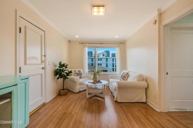 1645 Malcolm Avenue, Los Angeles CA: https://media.crmls.org/mediaz/8ba468d9-ea9c-44cf-aa05-39d3f26bf4fe.jpg