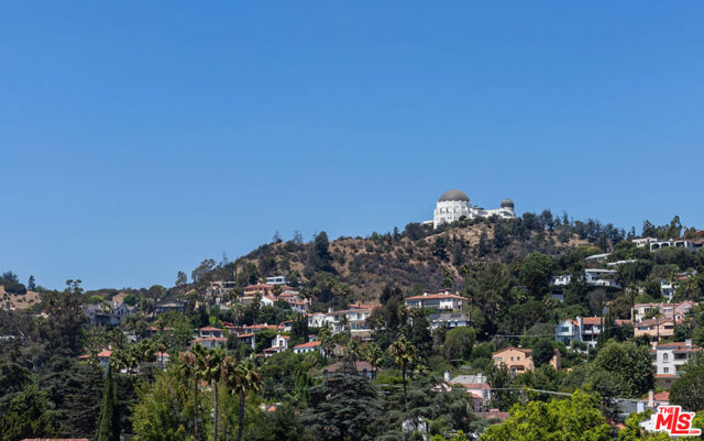 2041 N Vermont Avenue, Los Angeles CA: https://media.crmls.org/mediaz/8ba52e79-6935-4377-bc5e-4b3433accba1.jpg