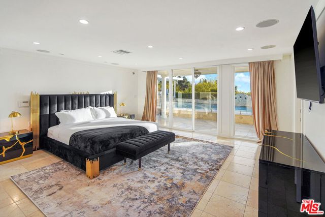 9620 Highridge Drive, Beverly Hills CA: https://media.crmls.org/mediaz/8ba5731d-8344-4d89-bb6e-408065fa243d.jpg