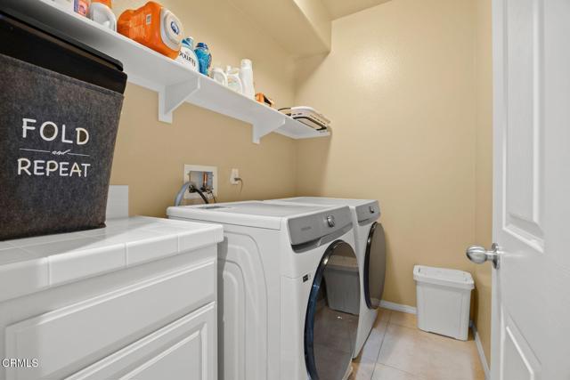 3102 N Oxnard Boulevard, Oxnard CA: https://media.crmls.org/mediaz/8ba64f98-e702-410d-a18d-4dad37e8f69b.jpg