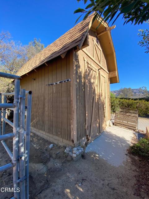 10315 Mcbroom Street, Sunland CA: https://media.crmls.org/mediaz/8ba67494-7b25-4057-a5b5-eab955a4555e.jpg