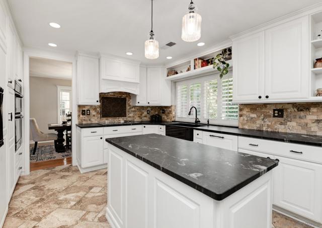 13433 Little Dawn Ln, Poway CA: https://media.crmls.org/mediaz/8ba6cab3-becc-4e32-83d1-065b906dd770.jpg