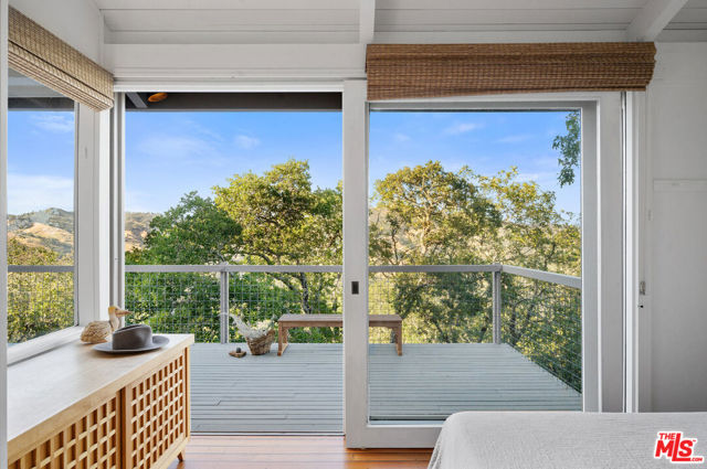 351 Wall Road, Napa CA: https://media.crmls.org/mediaz/8ba75c9d-a5ee-43e6-a536-3fbb1a939558.jpg