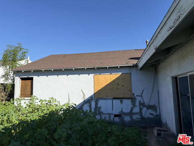 20164 Archwood Street photo 1