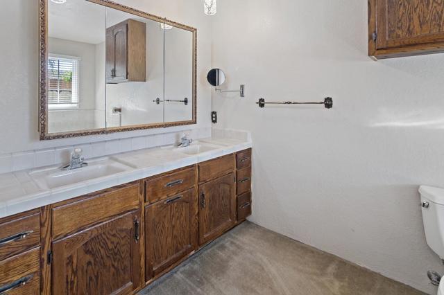 225 Rio Vista Drive, King City CA: https://media.crmls.org/mediaz/8ba8981b-6861-488d-8ac8-03ad1d4fe423.jpg