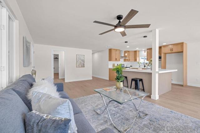 1120 Pepper Dr, El Cajon CA: https://media.crmls.org/mediaz/8ba8aad1-7bf5-4ca3-bd7d-a65918269ed1.jpg