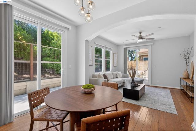 5880 Hillbrook Pl, Dublin CA: https://media.crmls.org/mediaz/8ba93cef-c503-4b3f-8bdc-341ed0daa567.jpg