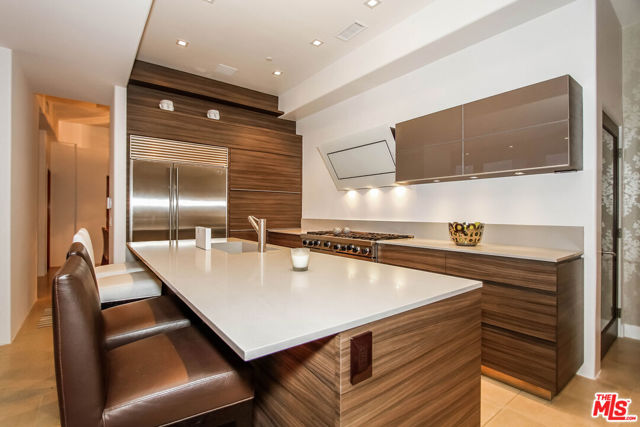 1929 N CURSON Place, Los Angeles CA: https://media.crmls.org/mediaz/8ba93ed7-f07a-43c6-b4f7-68a4b4a013b7.jpg