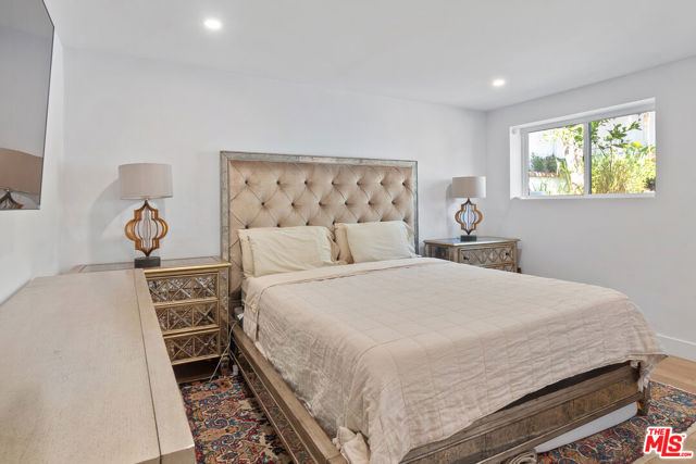 10517 Cheviot Drive, Los Angeles CA: https://media.crmls.org/mediaz/8ba9fb97-b639-4b80-858b-c6ac257c9872.jpg