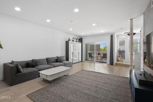 Detail Gallery Image 3 of 40 For 13124 Central Ave #201,  Hawthorne,  CA 90250 - 0 Beds | 1 Baths
