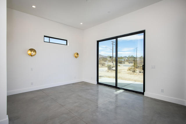 66050 Cottonwood Drive, Joshua Tree CA: https://media.crmls.org/mediaz/8baabd0d-4ac1-45bb-9c3e-002314d52c3b.jpg