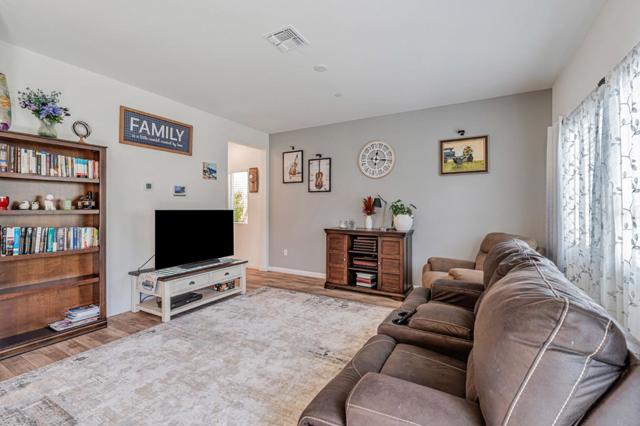 1420 Primitivo Lane, Manteca CA: https://media.crmls.org/mediaz/8baacc09-63de-43e2-a5aa-95b668fdc0da.jpg