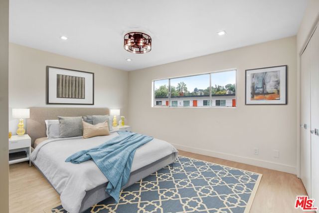 Image 4 of 28 For 1445 Avenue 47