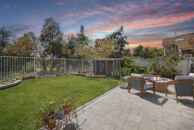 1205 Masterpiece Dr, Oceanside CA: https://media.crmls.org/mediaz/8bac29c1-46f3-43c2-8ef2-3315feec3829.jpg