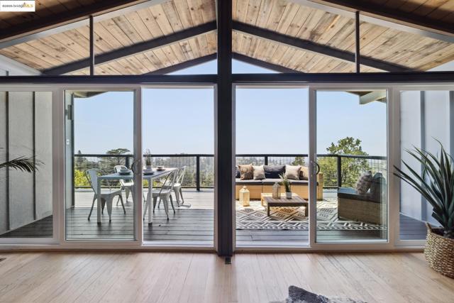 5920 Ascot Dr, Oakland CA: https://media.crmls.org/mediaz/8baf1ab3-9bc8-4909-8e06-e3d1433f20e1.jpg