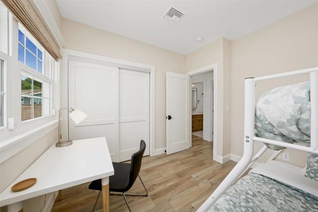 2103 Loquat Place, Oceanside CA: https://media.crmls.org/mediaz/8baf6270-38c4-4621-acba-8e32b30a4a66.jpg