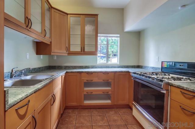1834 Polk, San Diego CA: https://media.crmls.org/mediaz/8baf7f87-cecc-4951-9964-7fc373824715.jpg