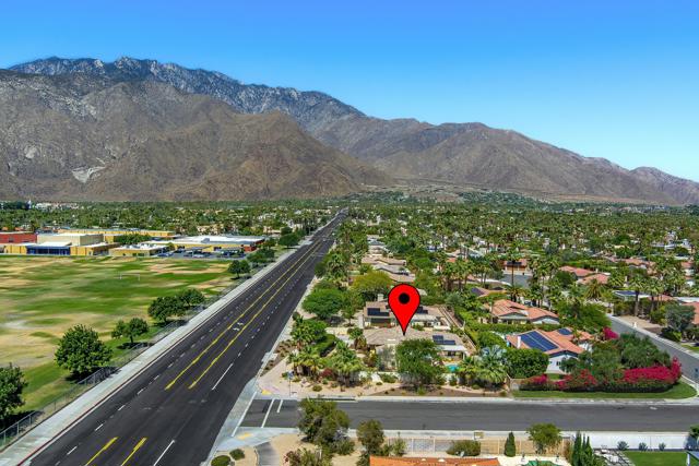 1360 E Vista Chino, Palm Springs CA: https://media.crmls.org/mediaz/8baf8c18-b2ca-4fbd-a214-7dae59e695c4.jpg