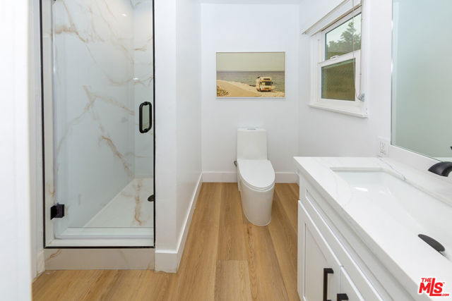 2030 Castle Heights Avenue, Los Angeles CA: https://media.crmls.org/mediaz/8bafa60f-b1a1-4a18-9016-a4fce8de81cb.jpg