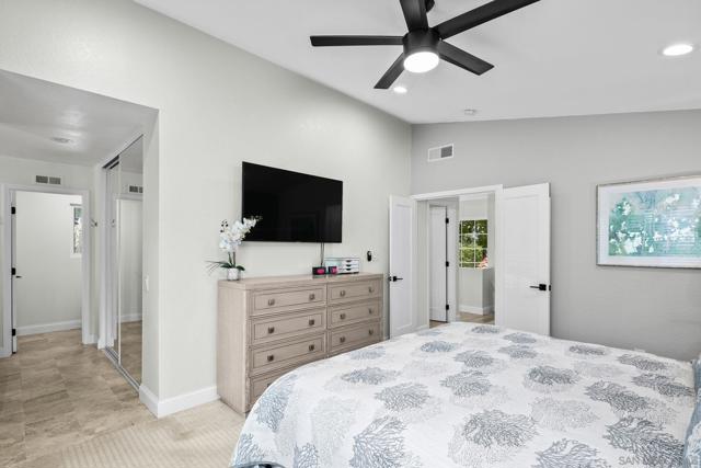 3458 Voyager Cir, San Diego CA: https://media.crmls.org/mediaz/8bafcbe8-4b4e-4e27-a034-2493f80e5549.jpg