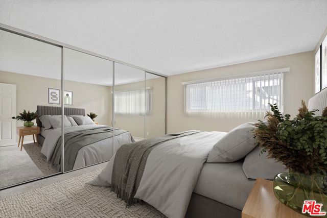 18000 Coastline Drive, Malibu CA: https://media.crmls.org/mediaz/8bafe1e1-8f2b-49fc-a3cd-4759ca11b860.jpg