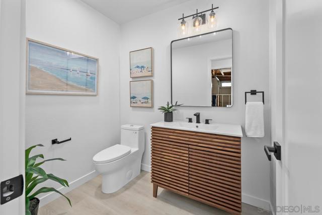 2294 Caminito Preciosa Norte, La Jolla CA: https://media.crmls.org/mediaz/8bb02a66-0a9e-47a4-a33b-f2f951453141.jpg