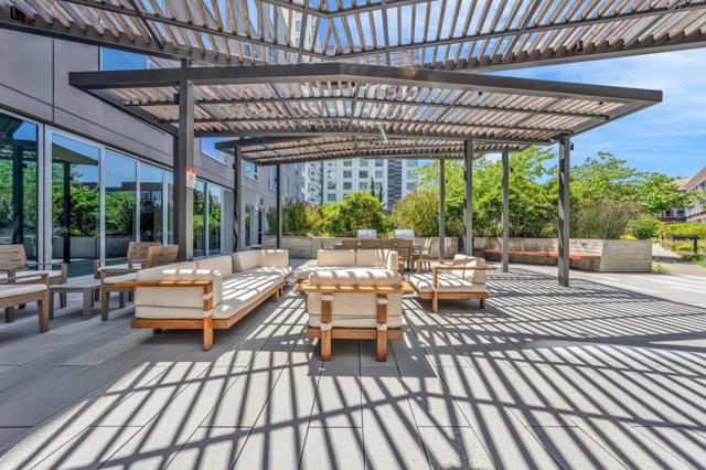 1000 3rd Street, San Francisco CA: https://media.crmls.org/mediaz/8bb03000-2ad1-4412-901c-fa1f00fc089f.jpg