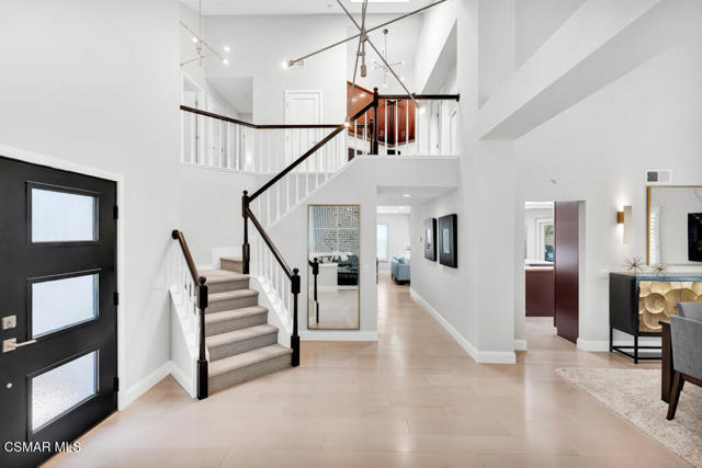 751 Lynnmere Drive, Thousand Oaks CA: https://media.crmls.org/mediaz/8bb0d238-89ee-43c4-a72d-c858b60e2cda.jpg