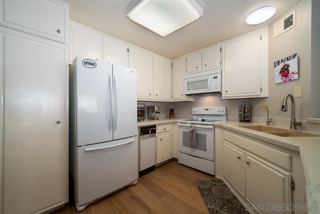 17617 Pomerado Rd - photo 12