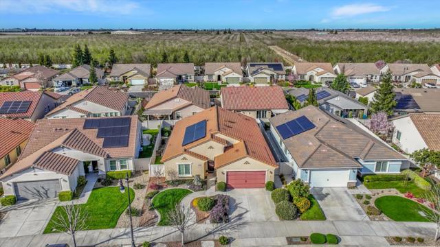 1467 Chestnut Hill Drive, Manteca CA: https://media.crmls.org/mediaz/8bb1bf3d-229a-4cea-9084-8b912f4ccd77.jpg