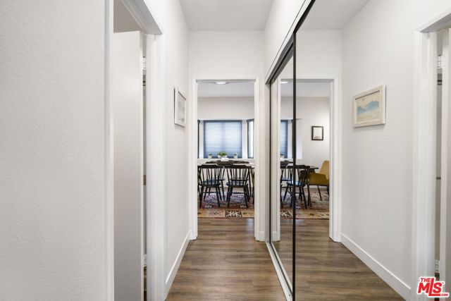 6540 Hayvenhurst Avenue, Lake Balboa CA: https://media.crmls.org/mediaz/8bb1dd40-268c-443f-84c2-7230dd88b747.jpg