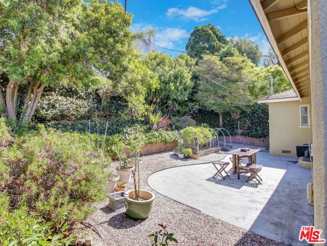 5720 El Rincon Way photo 31