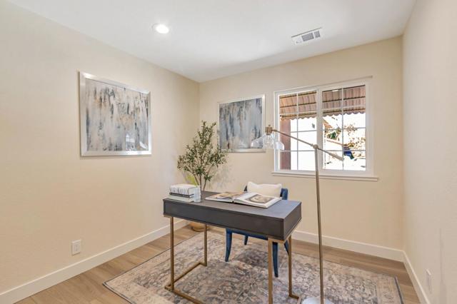 1040 Linda Drive, Campbell CA: https://media.crmls.org/mediaz/8bb2cdc2-8b82-4c0d-815b-3636672ddb98.jpg