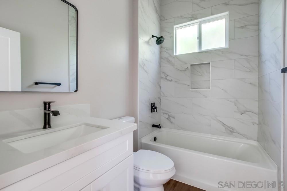 MLS #250040243SD image #10