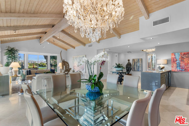 4 Trinity Court, Rancho Mirage CA: https://media.crmls.org/mediaz/8bb319a4-121d-4893-af0a-37fd69562e7d.jpg