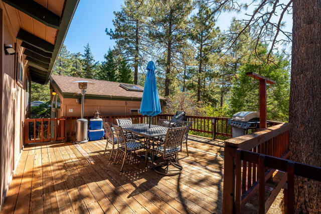 25580 Fir Street Street, Idyllwild CA: https://media.crmls.org/mediaz/8bb3ff3e-2466-4dc5-8fd1-7f491b16bcff.jpg