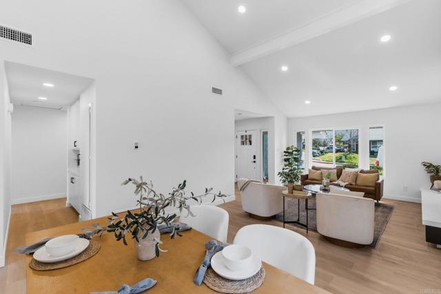 Detail Gallery Image 8 of 30 For 9604 Paseo Montril, San Diego,  CA 92129 - 3 Beds | 2 Baths