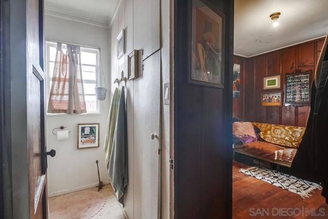 2119 Bacon St, San Diego CA: https://media.crmls.org/mediaz/8bb588b5-2a19-4115-8baa-a4dff069dda9.jpg