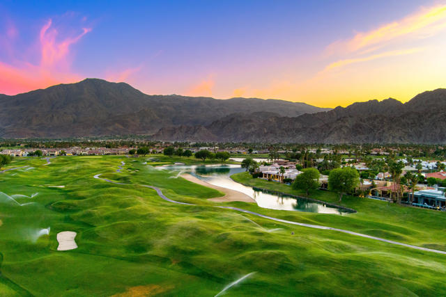 55197 Southern, La Quinta CA: https://media.crmls.org/mediaz/8bb5e0c8-1a86-41ca-b663-bf3bdd94d10f.jpg