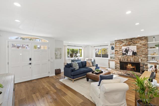 4474 Niagara Ave, San Diego CA: https://media.crmls.org/mediaz/8bb6f499-27d0-4ca1-932c-50acc511ea46.jpg