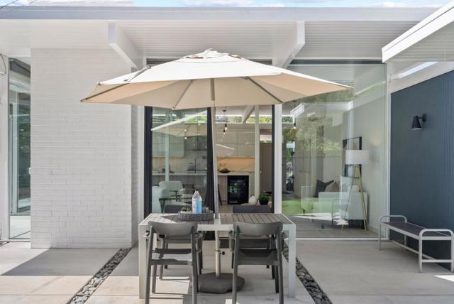 986 Loma Verde Avenue, Palo Alto CA: https://media.crmls.org/mediaz/8bb8120e-8e13-419b-9f73-e432803d17ec.jpg