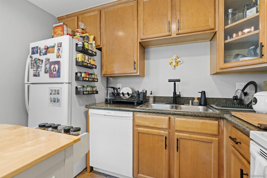 6333 College Grove Way - photo 17