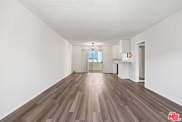 1515 Purdue Avenue, Los Angeles CA: https://media.crmls.org/mediaz/8bb897aa-f745-476b-851a-37d38c4088a7.jpg