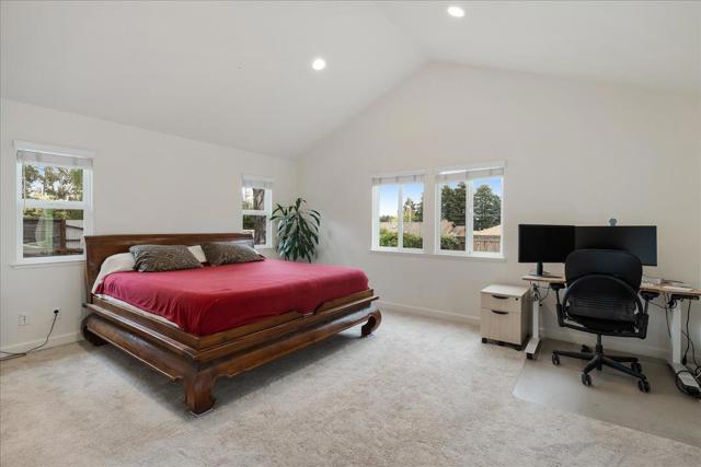 334 Park Way, Santa Cruz CA: https://media.crmls.org/mediaz/8bb92c70-0b41-4b77-b55d-937e4a19cc69.jpg