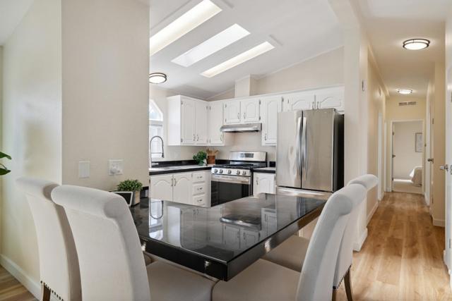 2711 Mar Vista Dr, Aptos CA: https://media.crmls.org/mediaz/8bb96850-e0bf-4006-9be1-4a1af2499676.jpg
