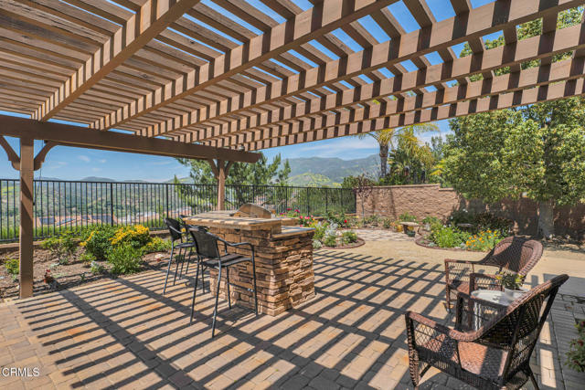 20752 Veneto Way, Porter Ranch CA: https://media.crmls.org/mediaz/8bb9f3ec-b948-4bfb-ac18-21d443a507f9.jpg