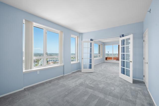 3890 Nobel Drive, San Diego CA: https://media.crmls.org/mediaz/8bbabf1a-0170-4b0f-9084-f524962837ea.jpg