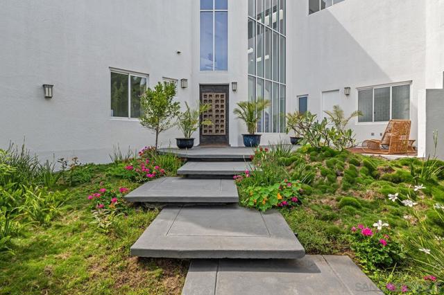 Image 3 of 50 For 25 Green Turtle Rd