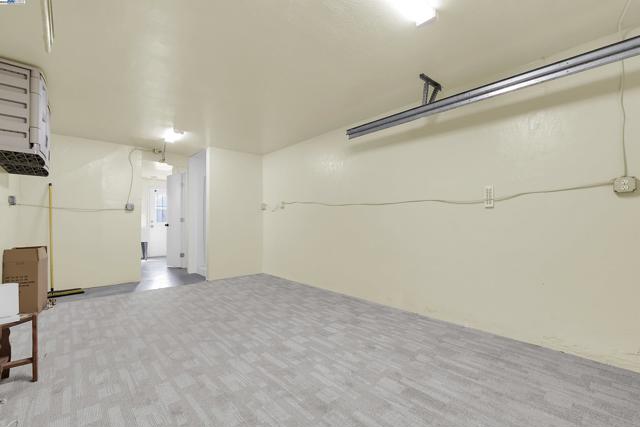 378 Park St, San Leandro CA: https://media.crmls.org/mediaz/8bbb15d8-30e0-44f4-b5d9-9513528aa54c.jpg