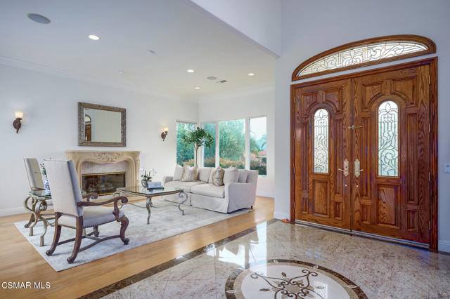7111 Los Coyotes Place, Camarillo CA: https://media.crmls.org/mediaz/8bbc2614-c943-4639-83ff-ee1168c7ec79.jpg